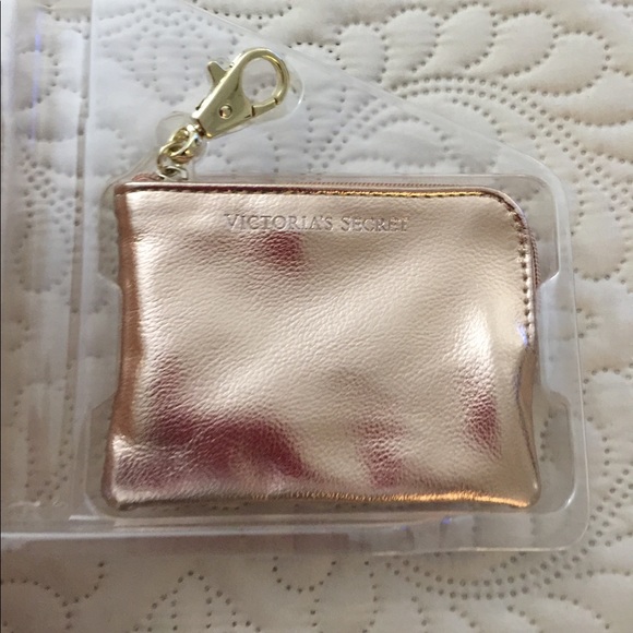 Victoria Secret Bag Carry All Makeup Bag/Cosmetics Travel Case with Key Chain - Picture 2 of 2